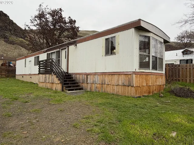 $135,000 | 217 Main Street, Wishram, WA 98673