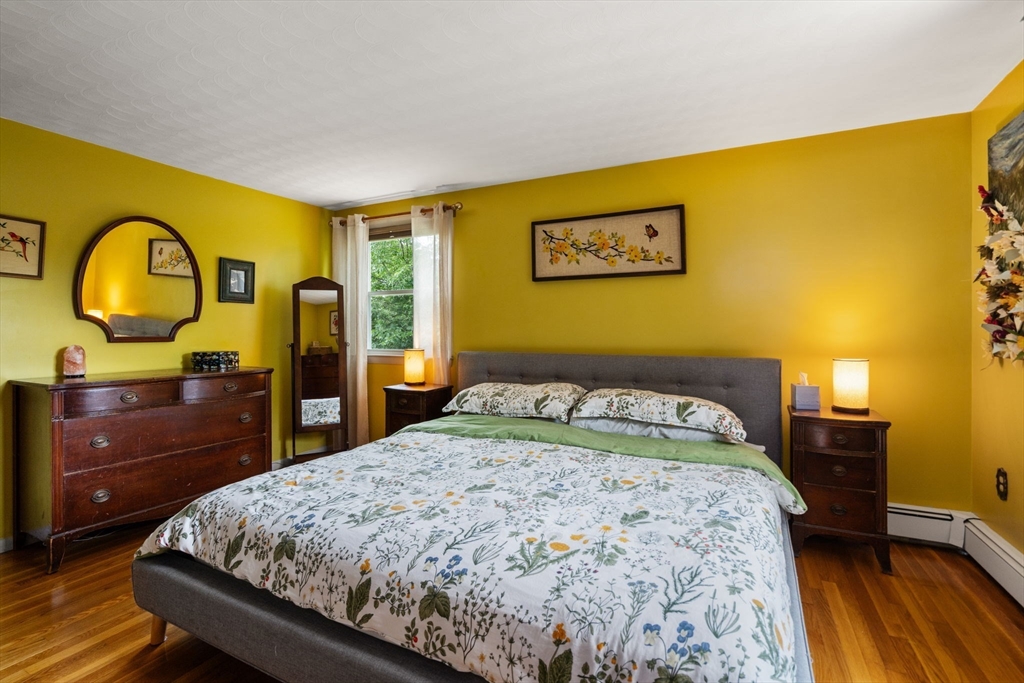 8 Birchwood Road Hudson, MA 01749 - Photo 16 of 36