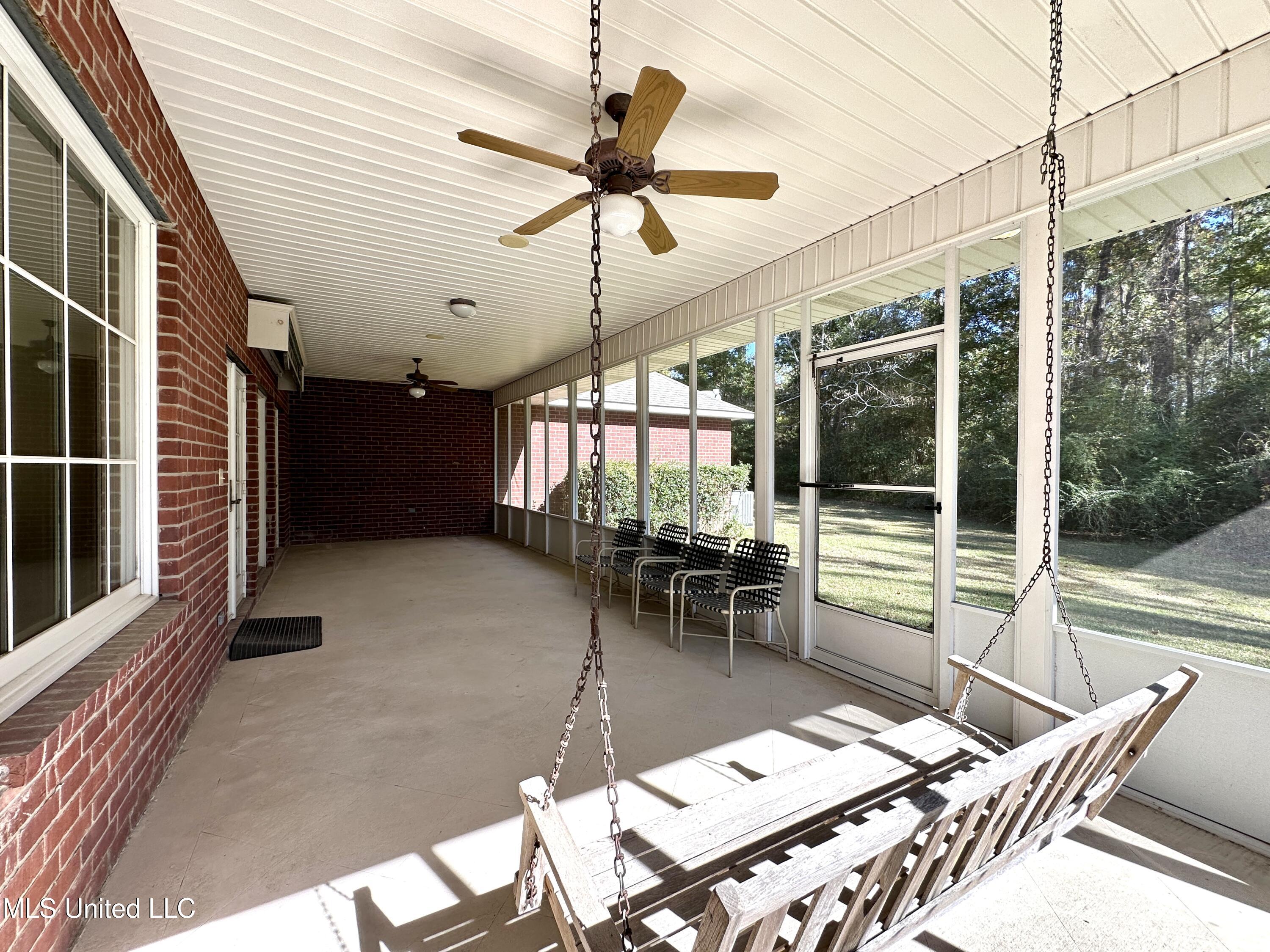 306 Cherokee Drive McComb, MS 39648 - Photo 33 of 37 IMG_8472