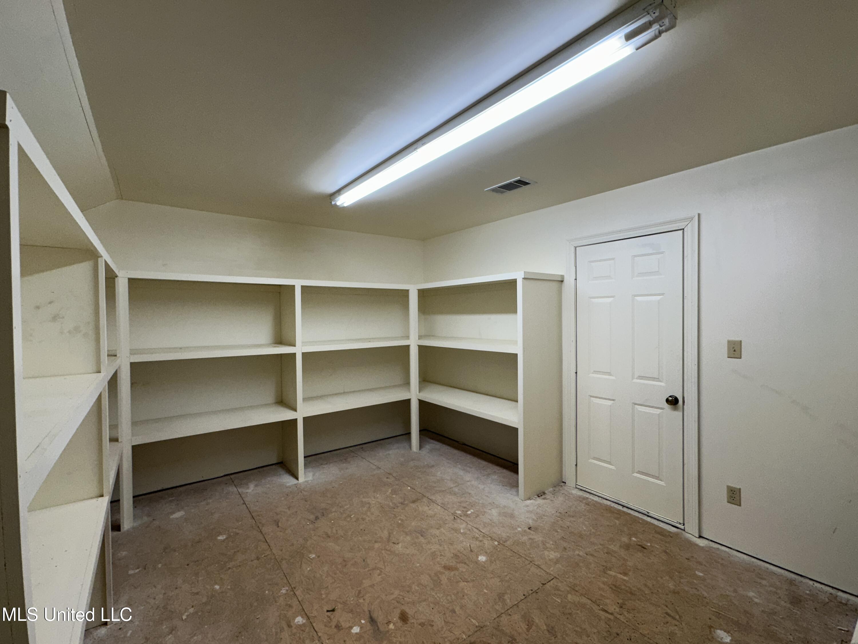 306 Cherokee Drive McComb, MS 39648 - Photo 36 of 37 IMG_8445