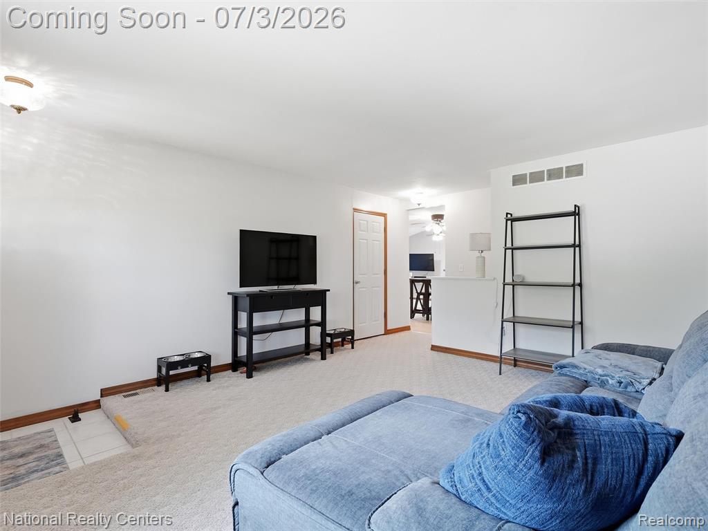 40368 Village Wood Road Novi, MI 48375 - Photo 7 of 49