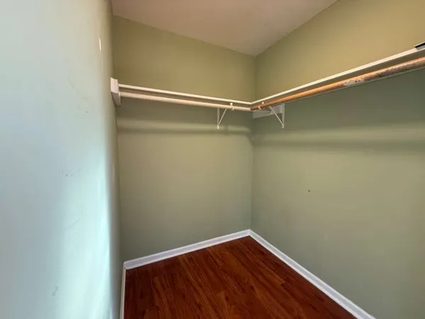 $2,295 | 1945 Hancock Drive, Unit 1945, Hoffman Estates, IL 60169