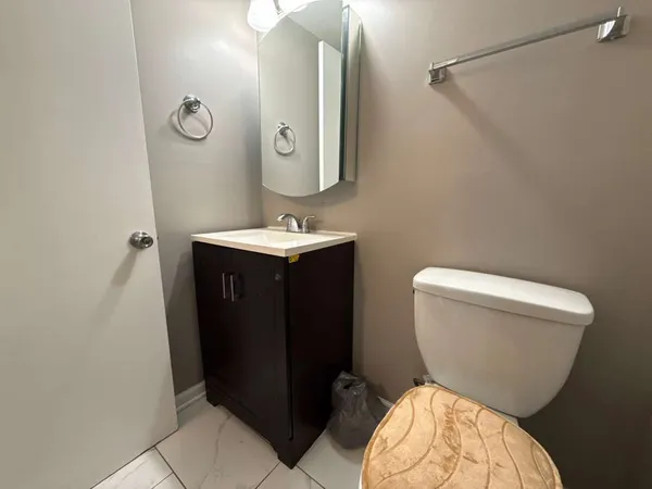 $2,295 | 1945 Hancock Drive, Unit 1945, Hoffman Estates, IL 60169