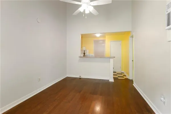 $950 | 1124 Cherokee Street, Unit 4, New Orleans, LA 70118