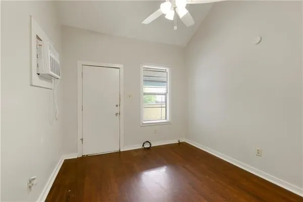 $950 | 1124 Cherokee Street, Unit 4, New Orleans, LA 70118