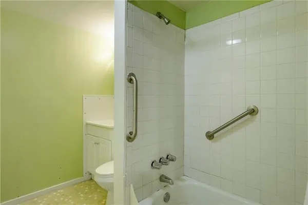 $950 | 1124 Cherokee Street, Unit 4, New Orleans, LA 70118