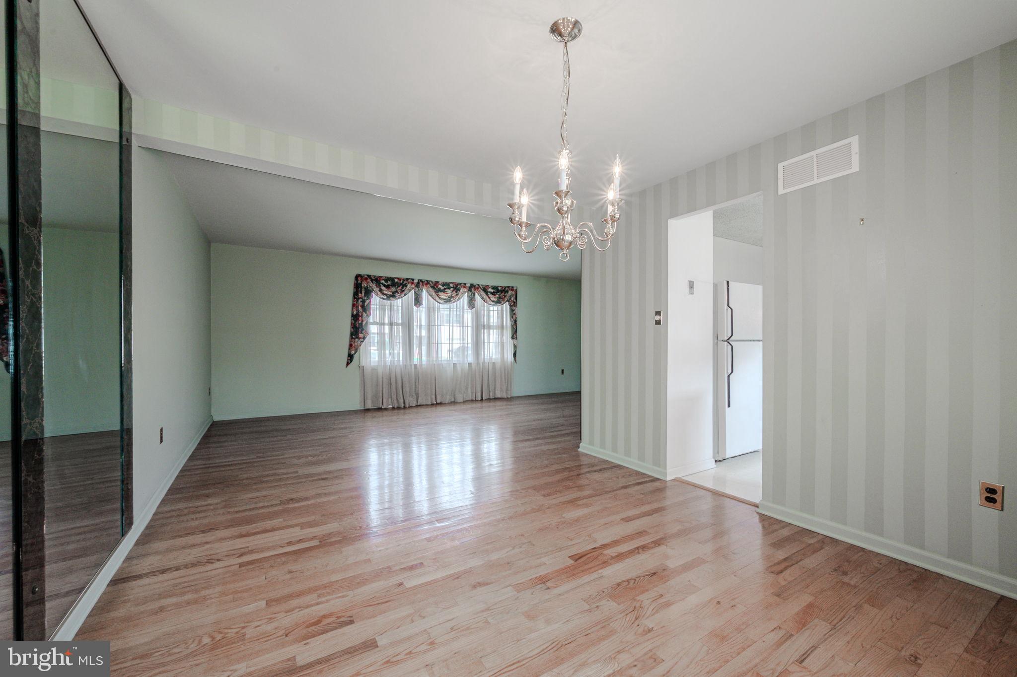 216 Morrison Road New Castle, DE 19720 - Photo 7 of 27 Dining Room to Living Room