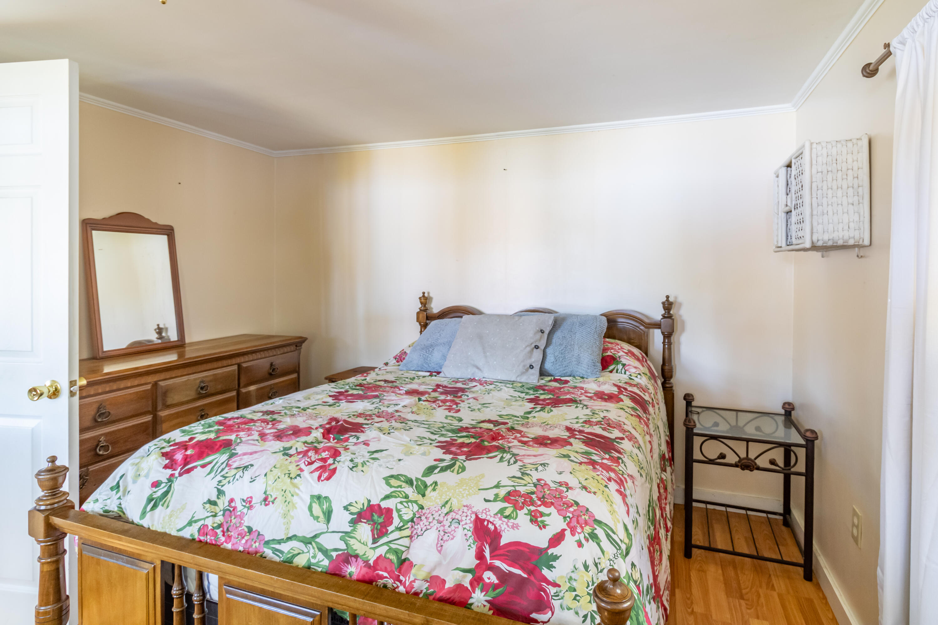 256 Cove Road Sebec, ME 04481 - Photo 24 of 43 256 Cove Road Interiors-27