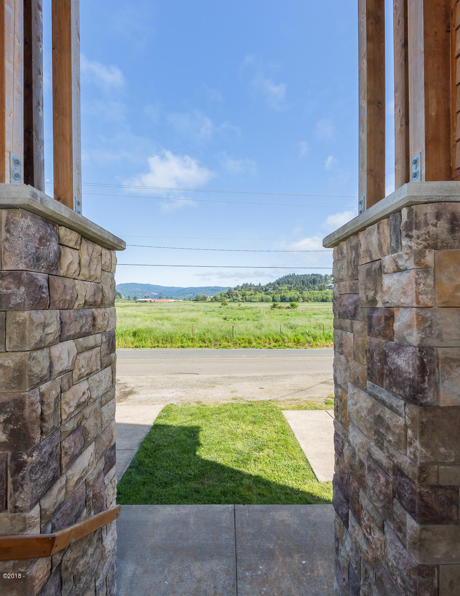 34290 Brooten Road Pacific City, OR 97135 - Photo 7 of 29 Front Entry Way