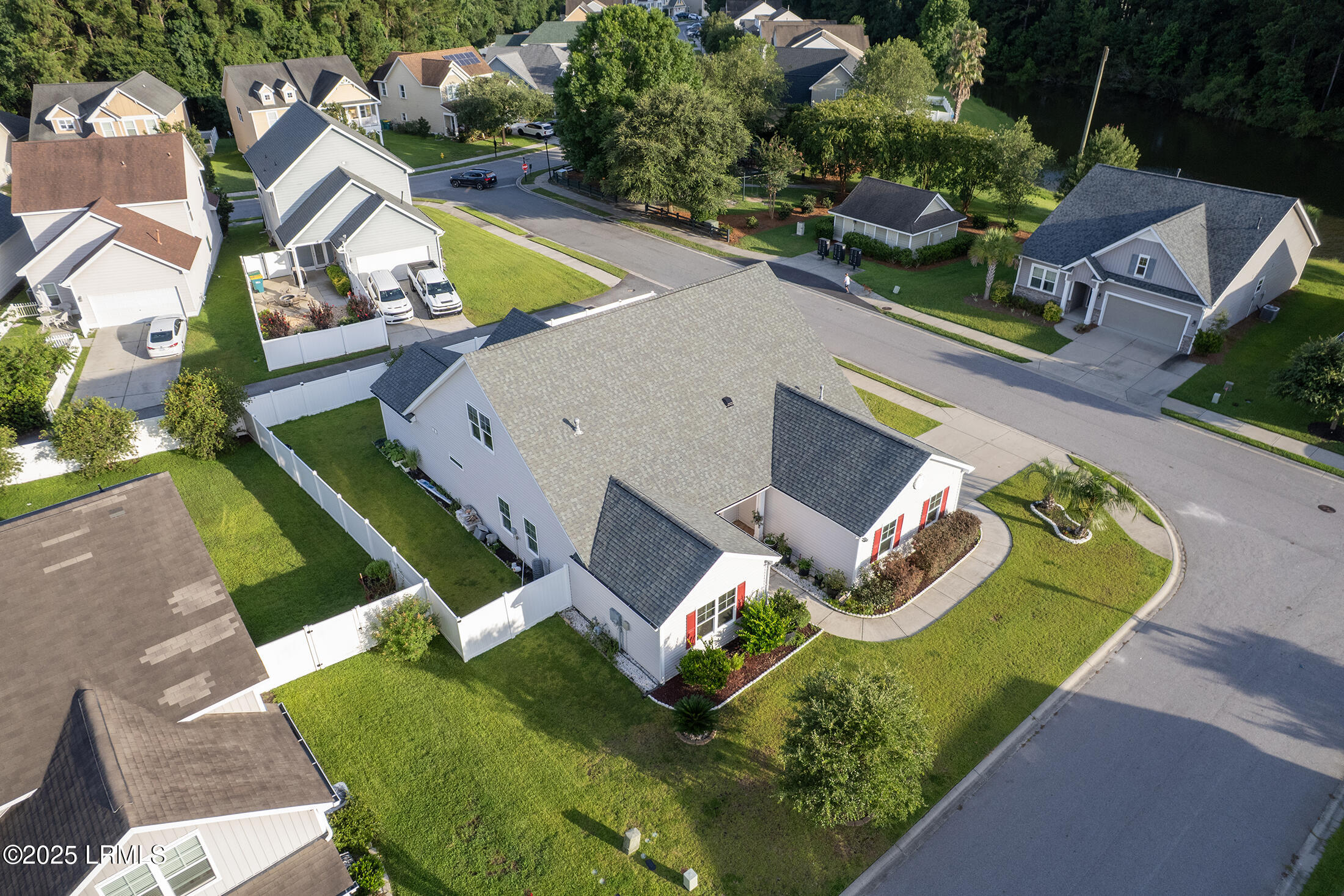 225 Waterstone Way Bluffton, SC 29910 - Photo 3 of 50 225-waterstone-way03