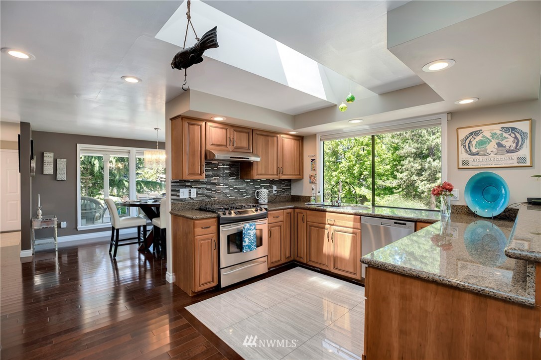 9419 Odin Way Bothell, WA 98011 - Photo 9 of 25 Gallery Image 9