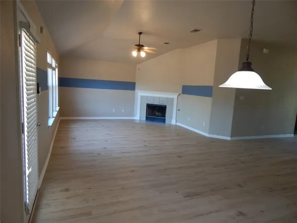 $2,250 | 601 Abbeyglen Castle Drive, Pflugerville, TX 78660