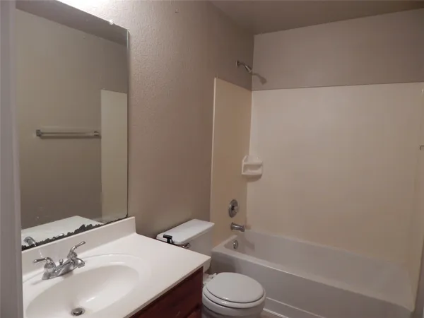 $2,250 | 601 Abbeyglen Castle Drive, Pflugerville, TX 78660