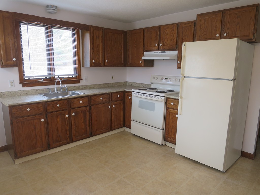 16 Lynch Road Wales, MA 01081 - Photo 3 of 19