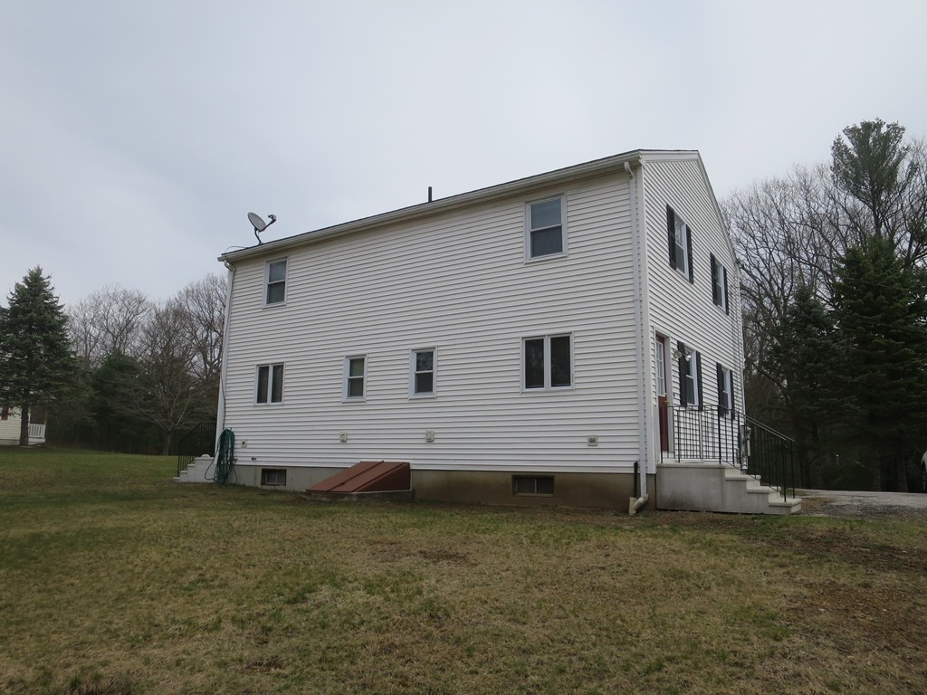 16 Lynch Road Wales, MA 01081 - Photo 4 of 19