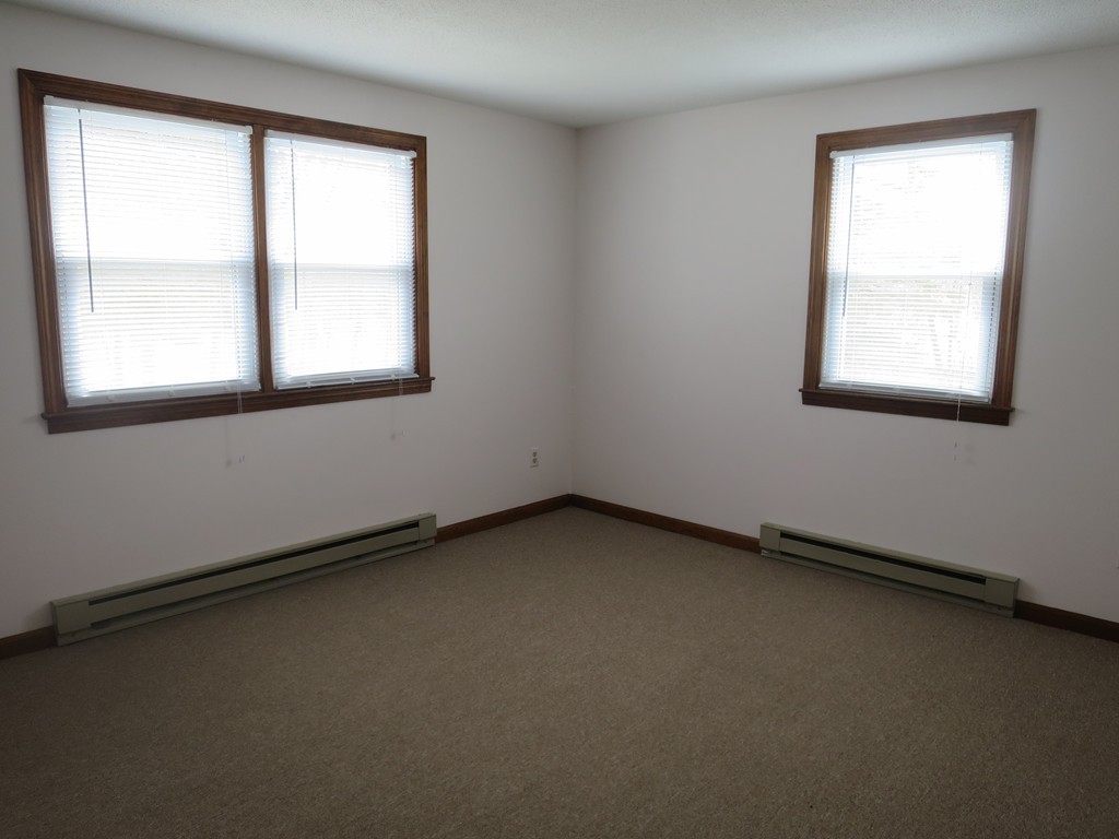 16 Lynch Road Wales, MA 01081 - Photo 8 of 19