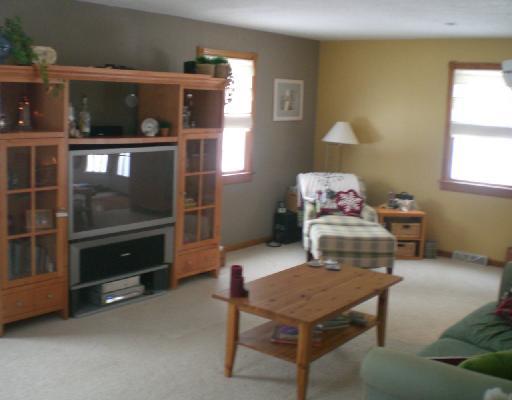 195 Trump Road Cheswick, PA 15024 - Photo 4 of 8 Gallery Image 4