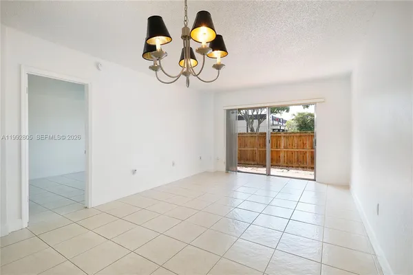 $1,900 | 10900 Southwest 104th Street, Unit 110, Miami, FL 33176