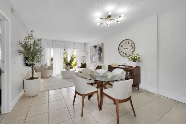 $1,900 | 10900 Southwest 104th Street, Unit 110, Miami, FL 33176