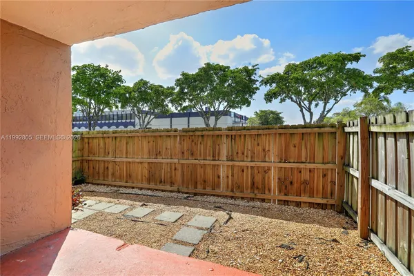 $1,900 | 10900 Southwest 104th Street, Unit 110, Miami, FL 33176