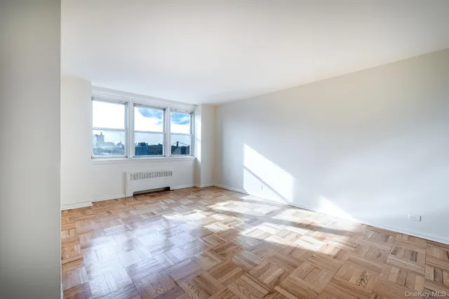 $166,400 | 25 Knolls Crescent, Unit 8L | Spuyten Duyvil