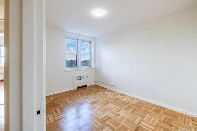 $166,400 | 25 Knolls Crescent, Unit 8L | Spuyten Duyvil