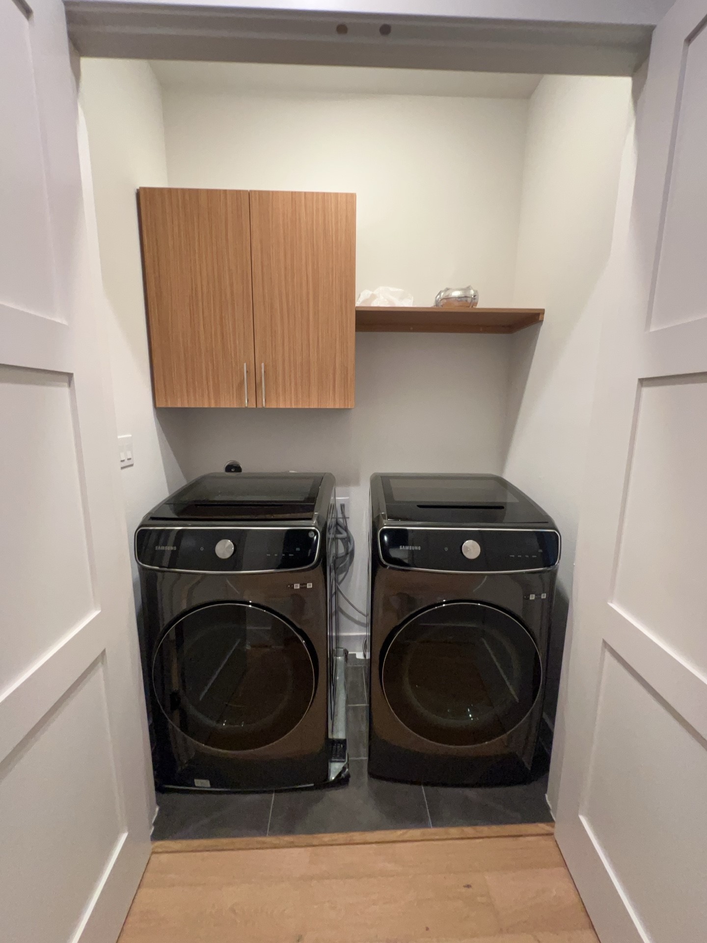 2414 Gray Street Houston, TX 77003 - Photo 12 of 14 a utility room with dryer and washer