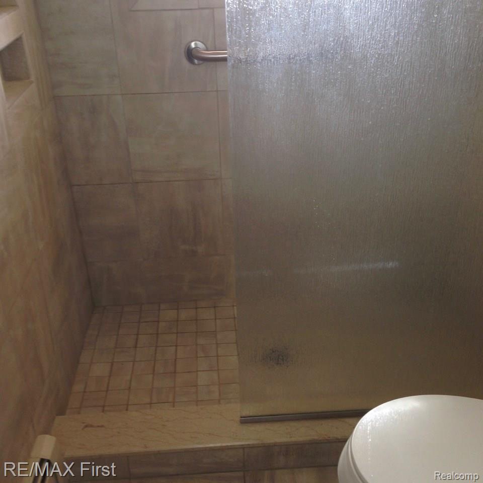 24320 Armada Ridge Road Armada, MI 48005 - Photo 12 of 33 arm12.jpg