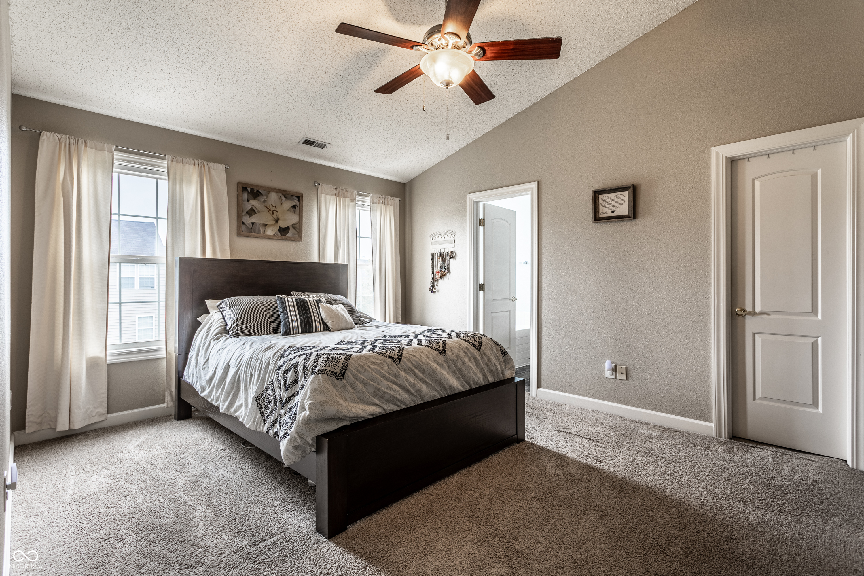 12376 Schoolhouse Road Fishers, IN 46037 - Photo 16 of 32 Gallery Image 16