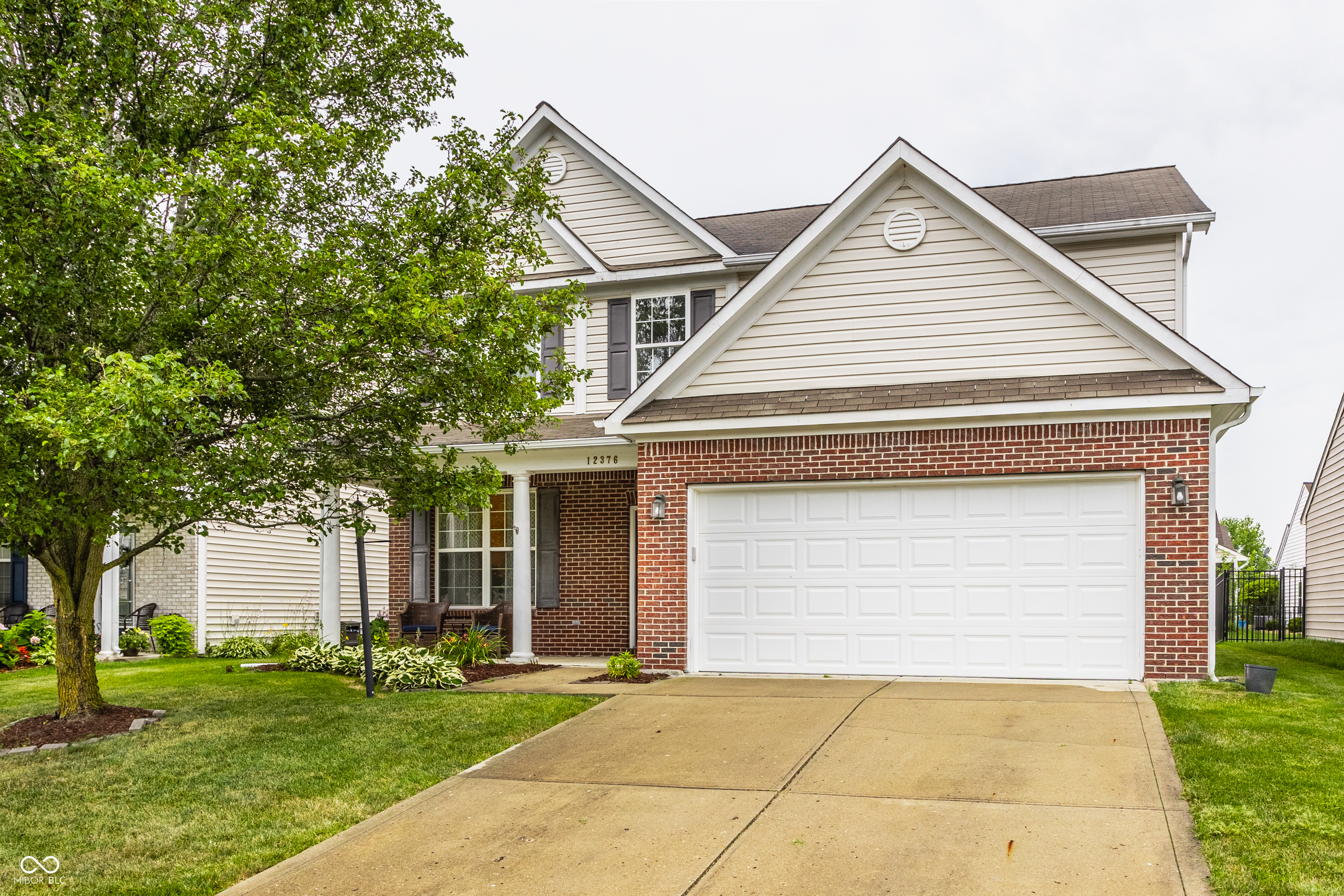 12376 Schoolhouse Road Fishers, IN 46037 - Photo 2 of 32 Gallery Image 2
