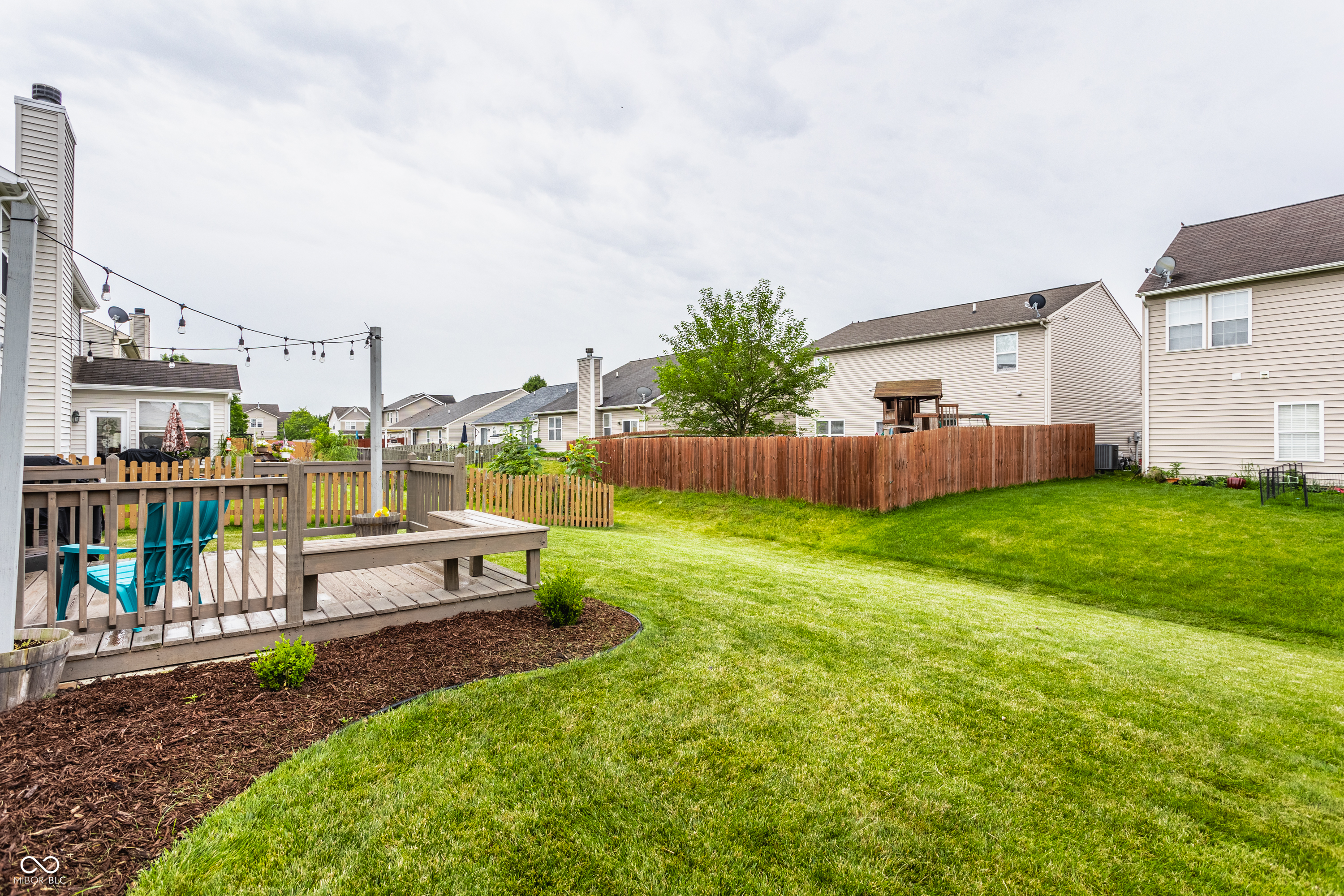 12376 Schoolhouse Road Fishers, IN 46037 - Photo 3 of 32 Gallery Image 3