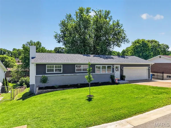 $284,900 | 1076 Deborah Drive, Arnold, MO 63010