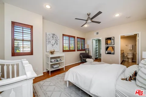 $949,000 | 10923 Landale Street, Unit 2, Toluca Lake, CA 91602