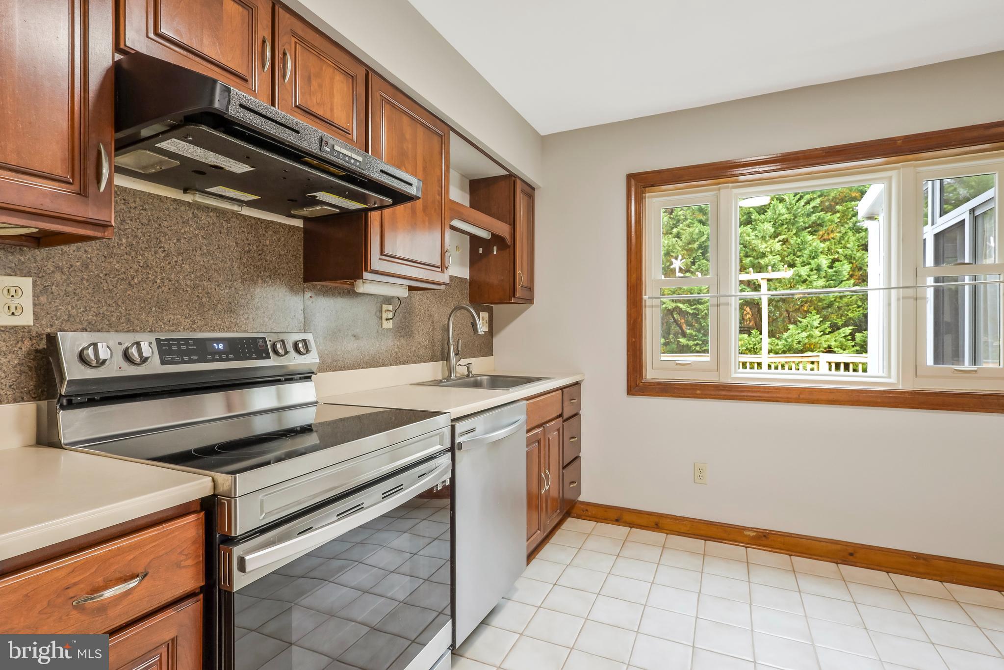 2910 Graham Road Falls Church, VA 22042 - Photo 10 of 52