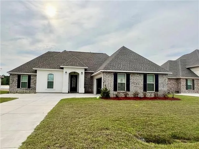 $275,999 | 44195 Shadowpoint Drive, Hammond, LA 70403