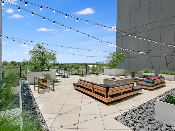 $405,000 | 1701 Simond Avenue, Unit 614, Austin, TX 78723