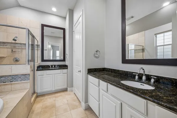 $3,200 | 622 Rutland Street, Unit D, Houston, TX 77007