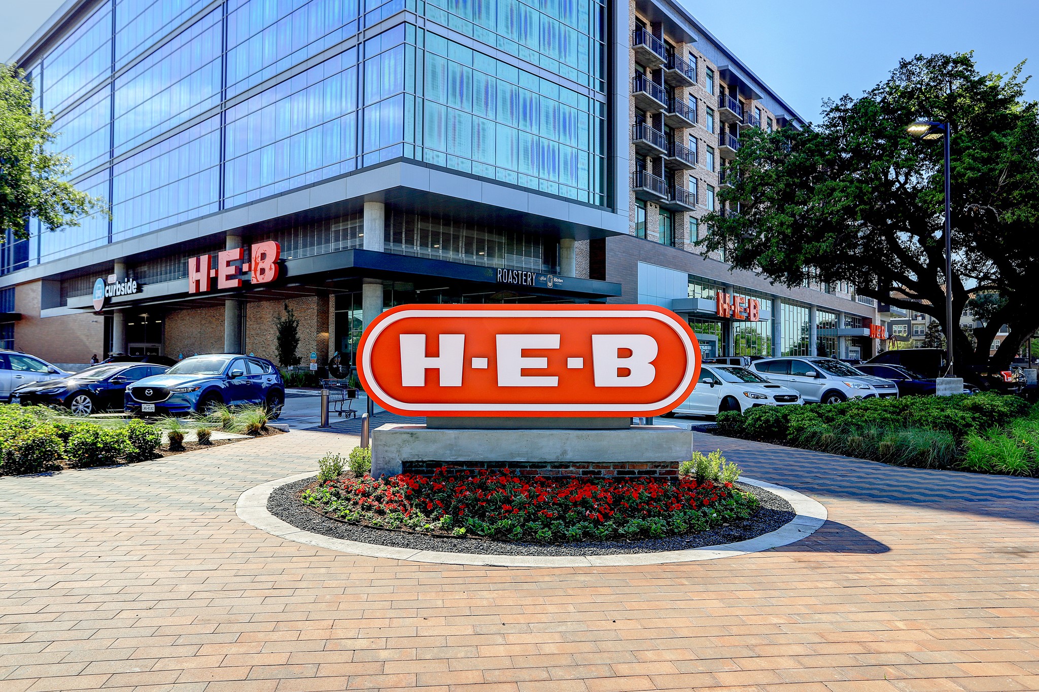 622 Rutland Street, Unit D Houston, TX 77007 - Photo 24 of 27 HEB nearby