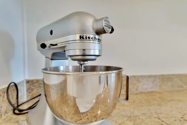 $12,000 | 47126 El Menara Circle, Palm Desert, CA 92260