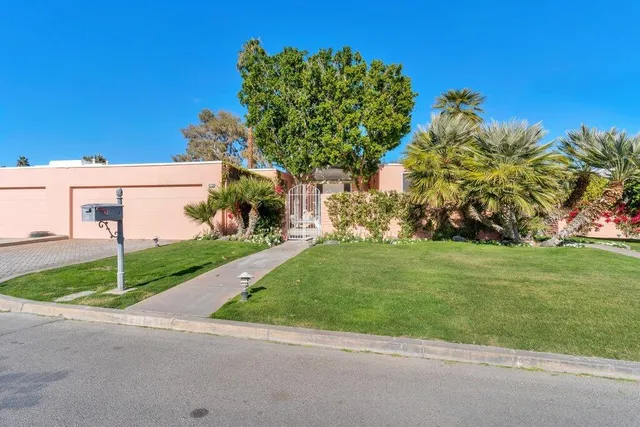 $12,000 | 47126 El Menara Circle, Palm Desert, CA 92260