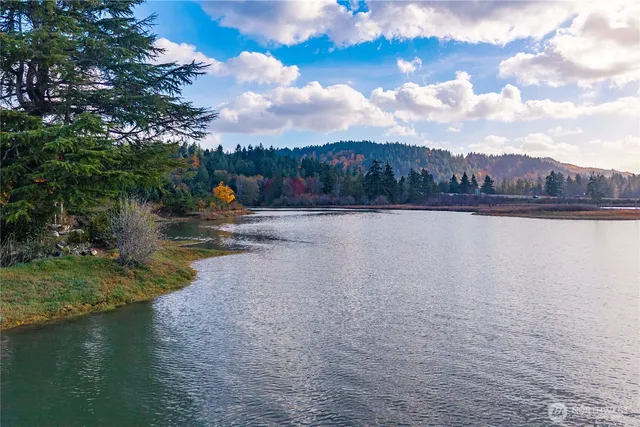 $635,000 | 5025 Mud Bay Road Northwest, Olympia, WA 98502