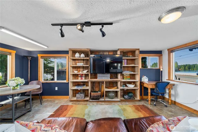 $635,000 | 5025 Mud Bay Road Northwest, Olympia, WA 98502