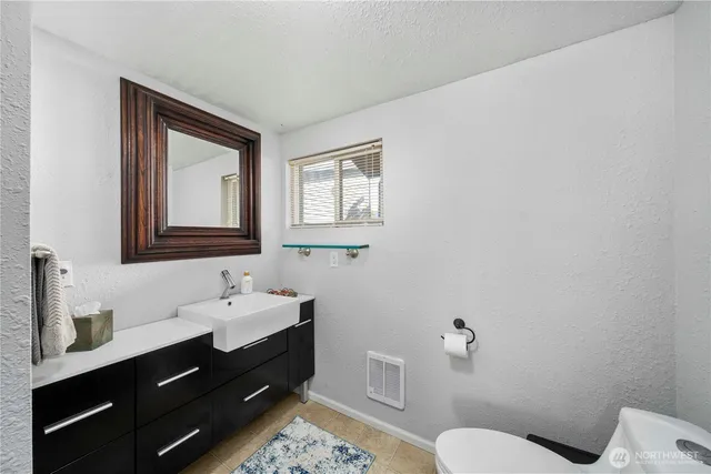 $635,000 | 5025 Mud Bay Road Northwest, Olympia, WA 98502