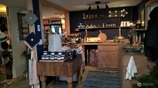 $635,000 | 5025 Mud Bay Road Northwest, Olympia, WA 98502