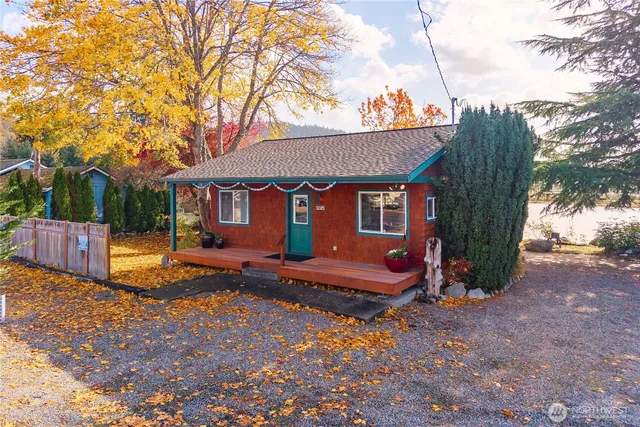 $635,000 | 5025 Mud Bay Road Northwest, Olympia, WA 98502