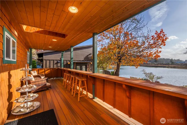 $635,000 | 5025 Mud Bay Road Northwest, Olympia, WA 98502