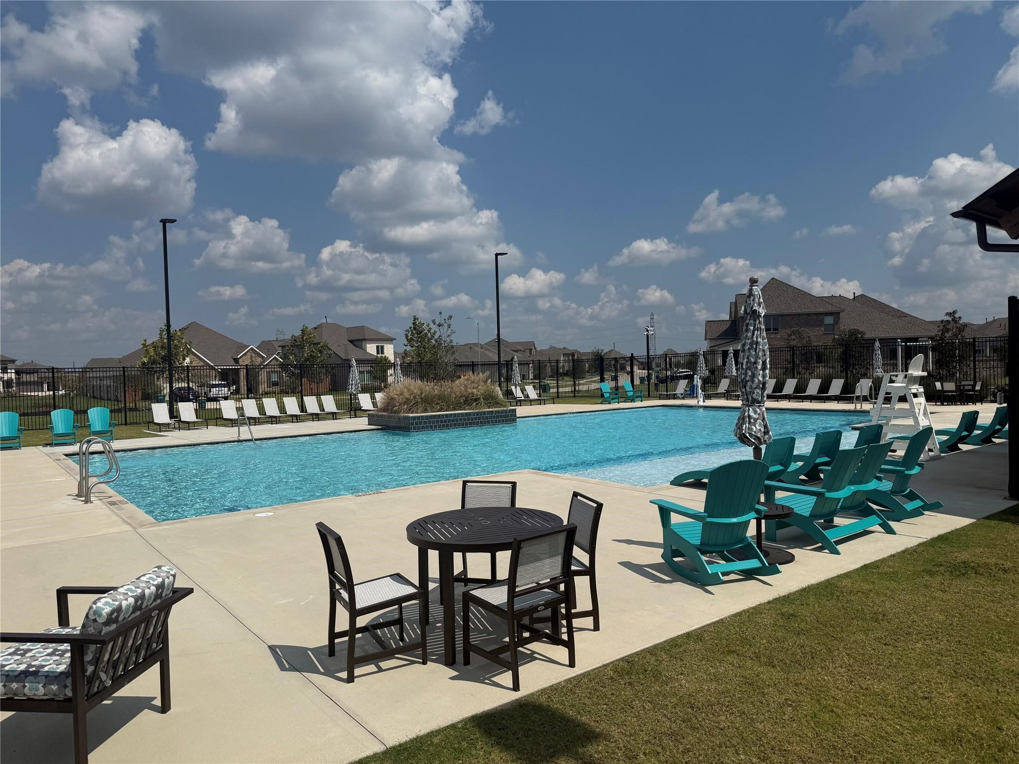2527 Night Emerald Drive Rosharon, TX 77583 - Photo 2 of 16