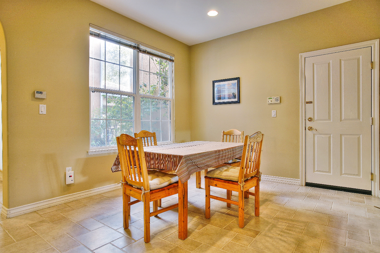 287 King Daniel Lane Goleta, CA 93117 - Photo 4 of 11 a dining room with furniture and window