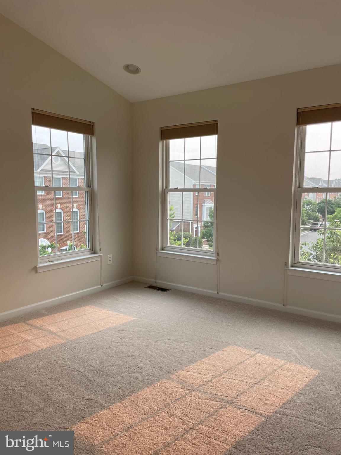 25111 Monteith Terrace Chantilly, VA 20152 - Photo 20 of 34 an empty room with windows