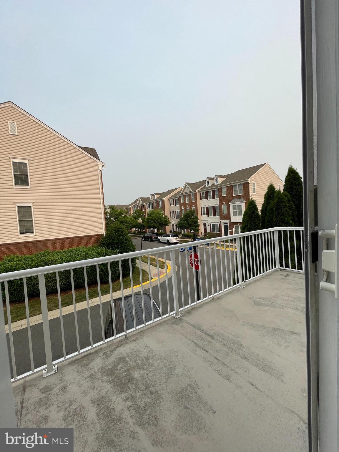 25111 Monteith Terrace Chantilly, VA 20152 - Photo 7 of 34